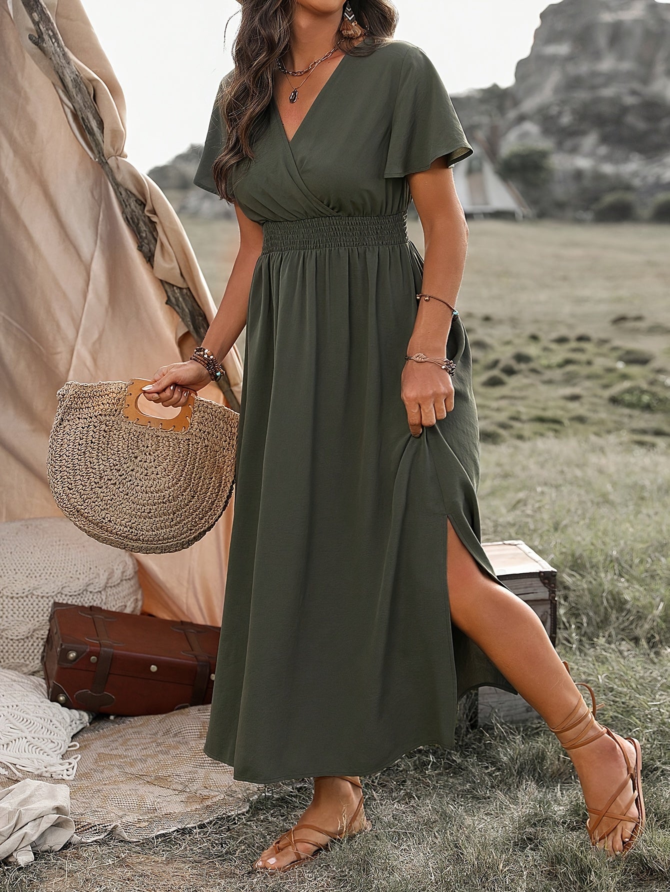 Mary - Elegant Summer Dress with V-Neck