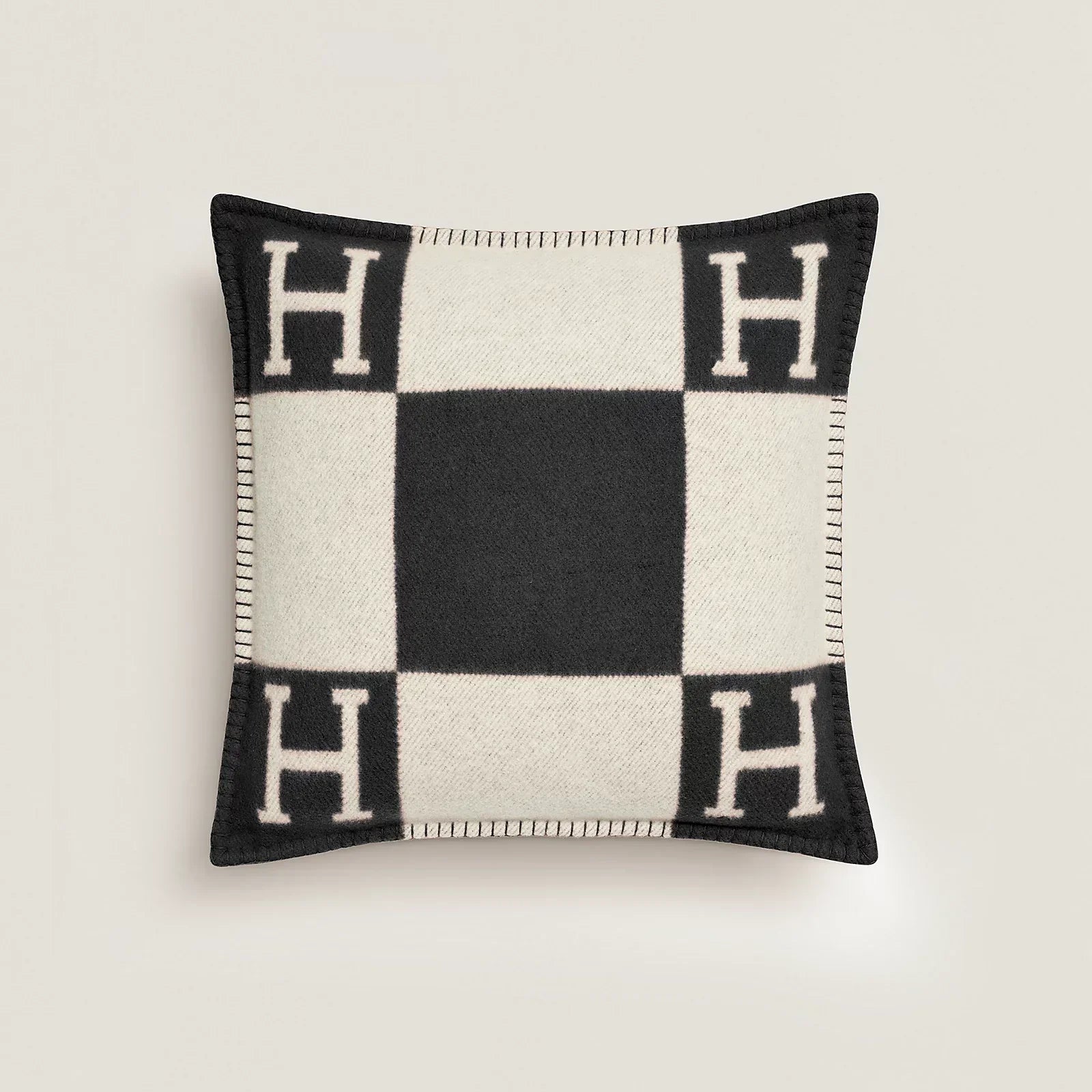 Hermès Avalon Throw Blanket + Pillow Case (Black)